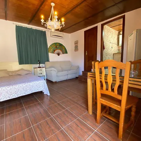 Apartment Estudio Coqueto Con Cocina, Bano Y Piscina De Temporada Compartida, A 8km De Cordoba, En Plena Sierra,by Trassierrarooms Cordoba
