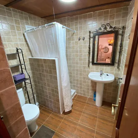 Apartment Estudio Coqueto Con Cocina, Bano Y Piscina De Temporada Compartida, A 8km De Cordoba, En Plena Sierra,by Trassierrarooms *