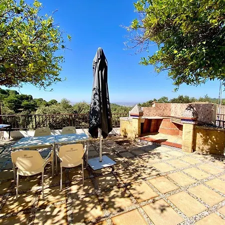 Estudio Coqueto Con Cocina, Bano Y Piscina De Temporada Compartida, A 8km De Cordoba, En Plena Sierra,by Trassierrarooms Cordoba